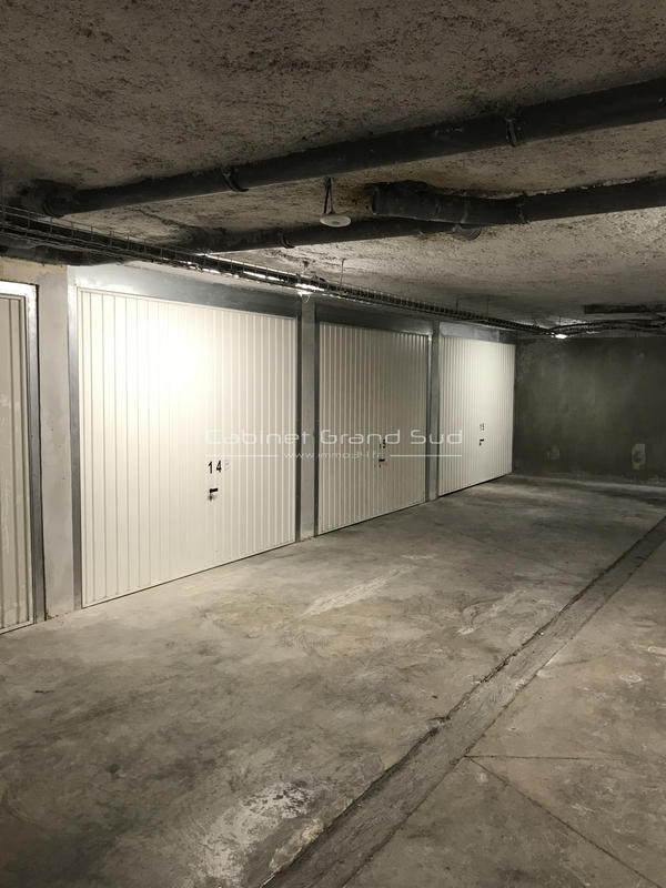 Parking / Garage - 29 m²