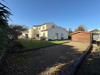 Maison - 170 m² - 6 pièces