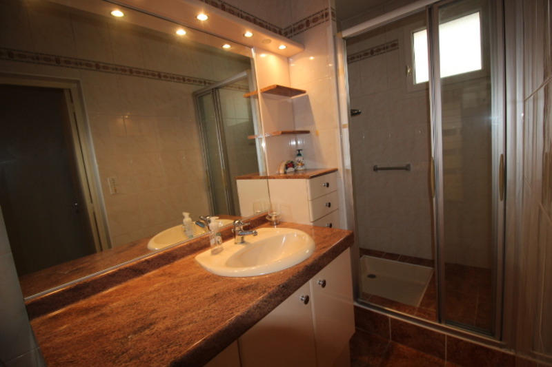 Maison - 149 m² - 8 pièces