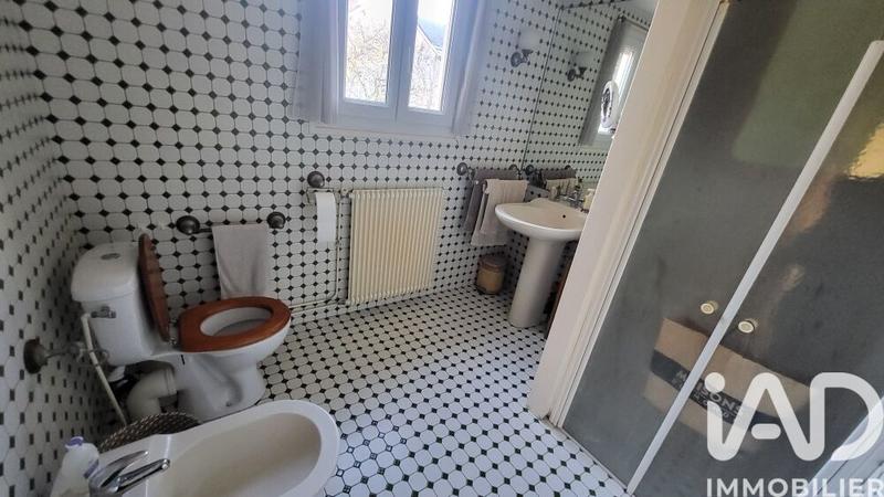 Maison - 99 m² - 6 pièces