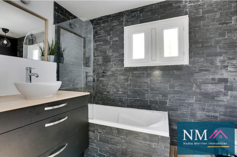 Maison - 99 m² - 4 pièces