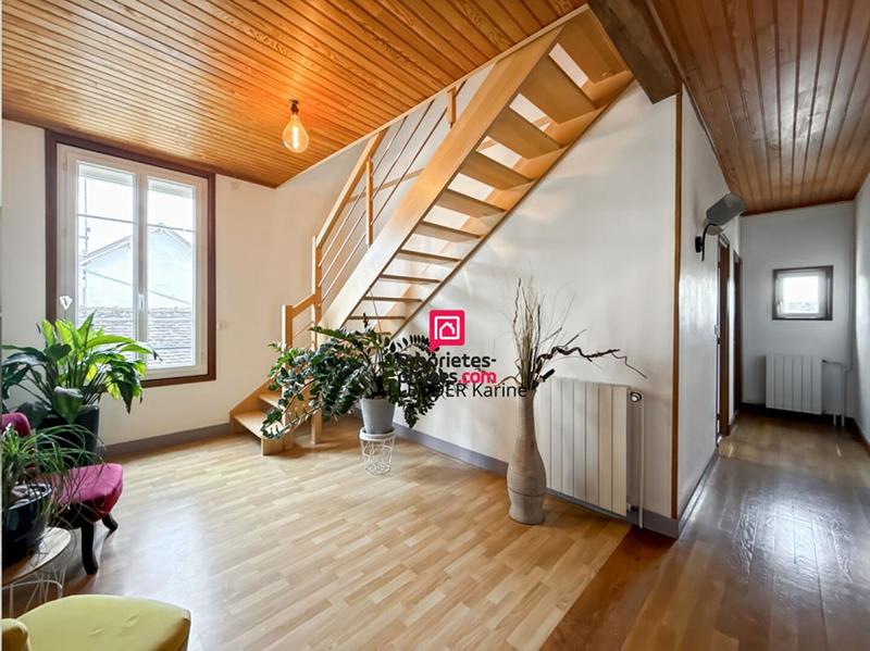 Maison - 190 m² - 7 pièces