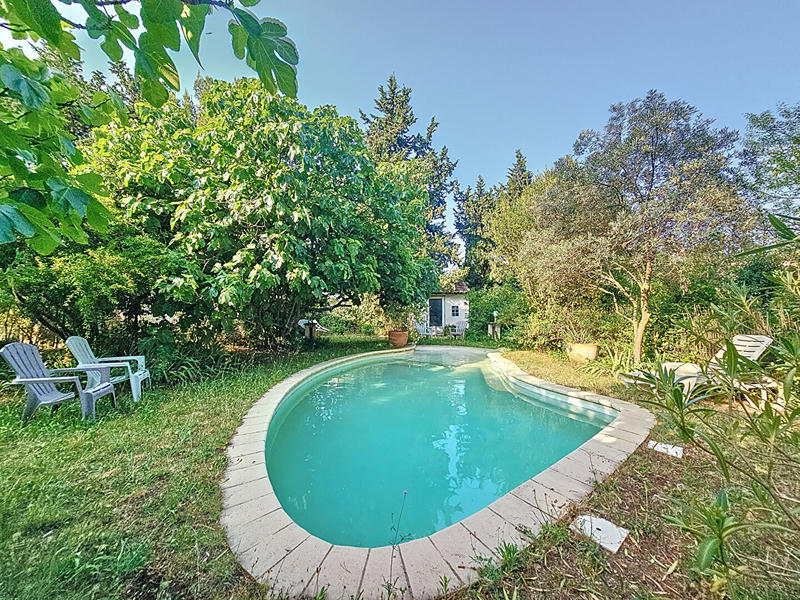 Maison - 266 m² - 9 pièces