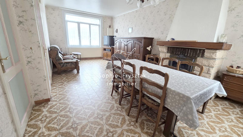 Maison - 96 m² - 5 pièces