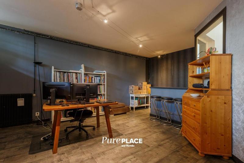 Maison - 250 m² - 8 pièces