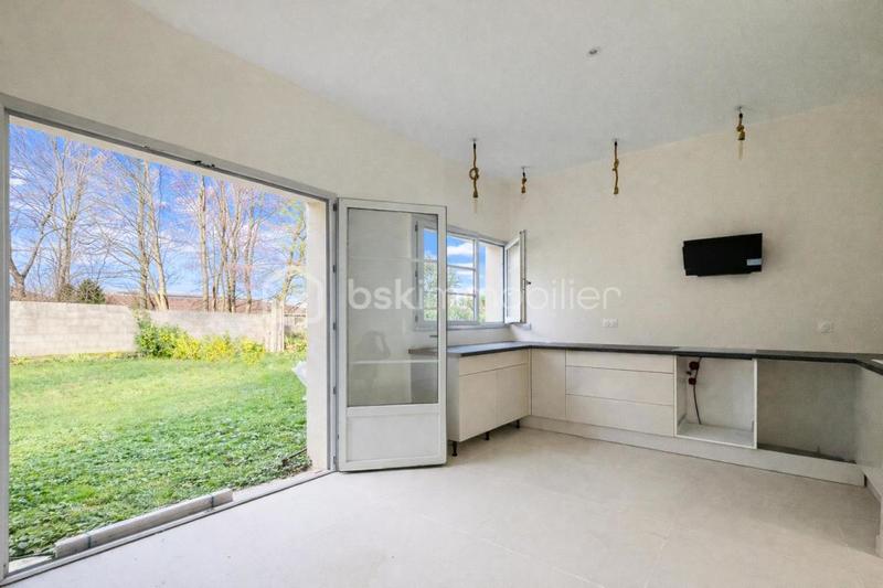 Maison - 88 m² - 4 pièces