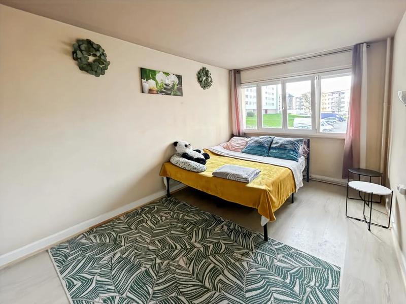 Appartement - 90 m² - 4 pièces