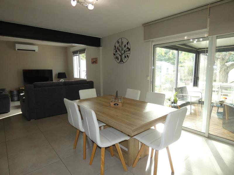 Villa - 100 m² - 5 pièces