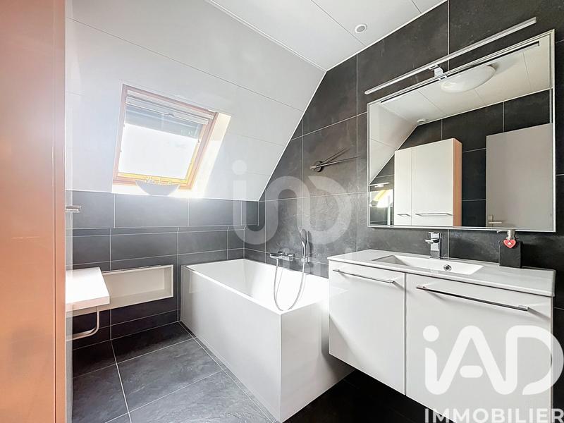 Maison - 138 m² - 6 pièces