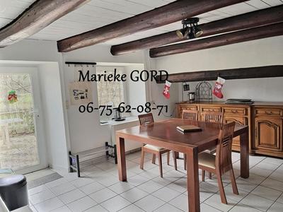 Maison - 248 m² - 9 pièces