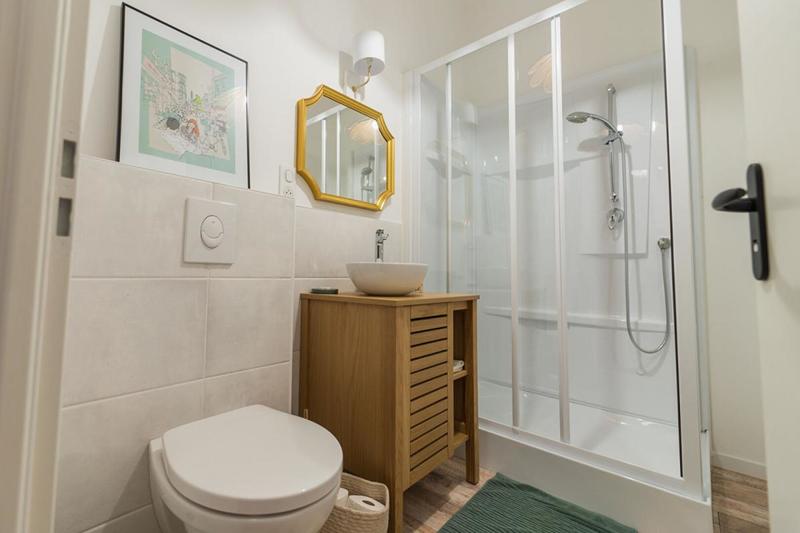 Propriété - 235 m² - 8 pièces