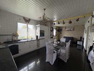 Maison - 83 m² - 5 pièces