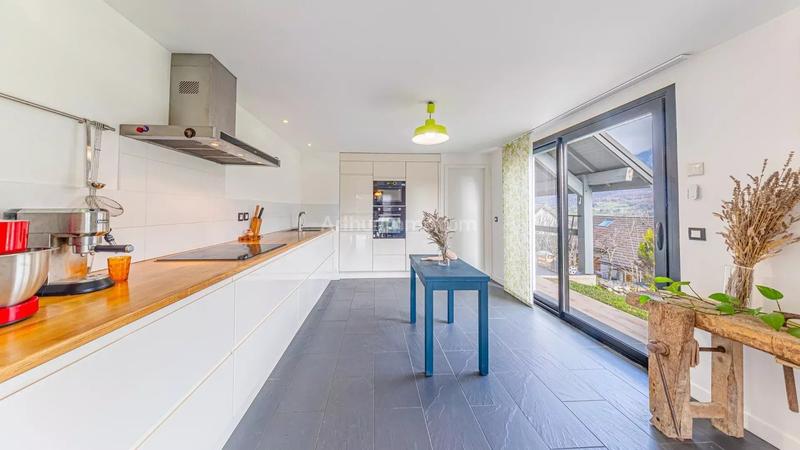 Maison - 147 m² - 5 pièces