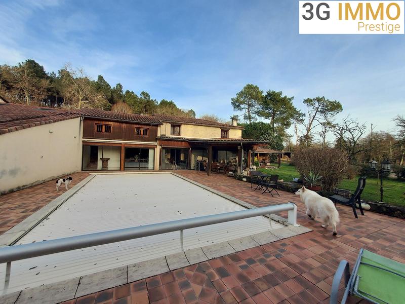 Villa - 479 m² - 15 pièces