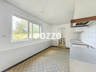 Maison - 129 m² - 9 pièces