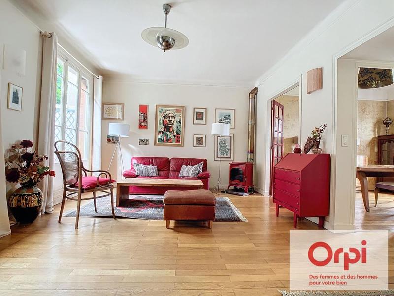 Maison - 198 m² - 6 pièces