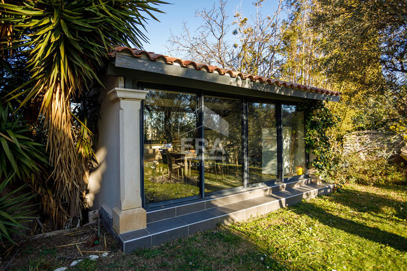 Maison - 241 m² - 7 pièces