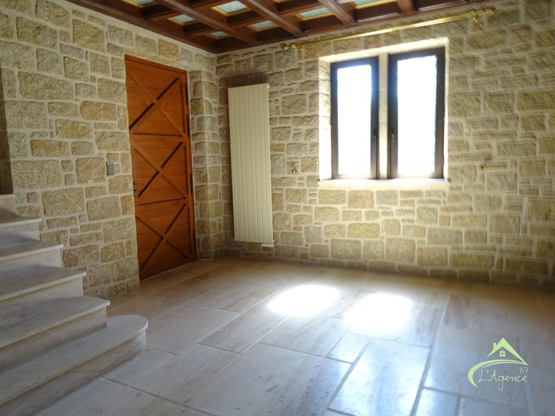 Maison traditionnelle - 445 m² - 10 pièces