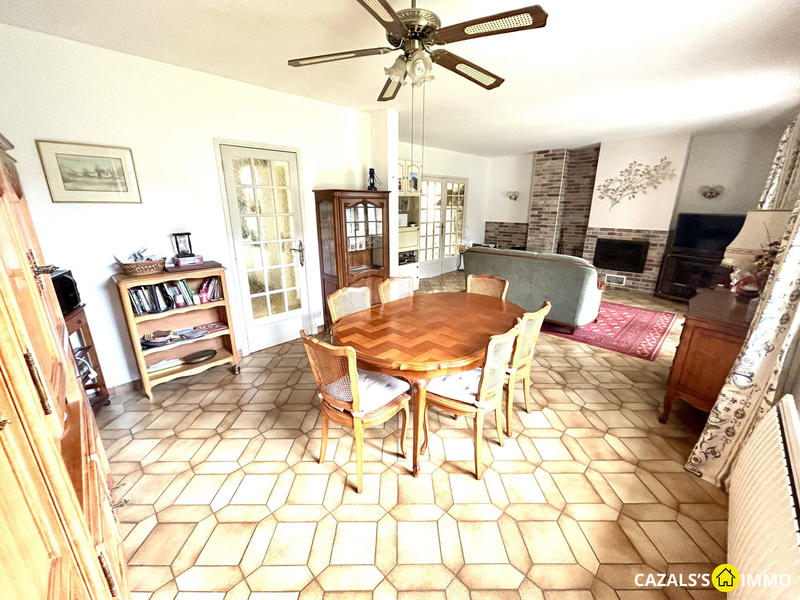 Maison traditionnelle - 204 m² - 9 pièces