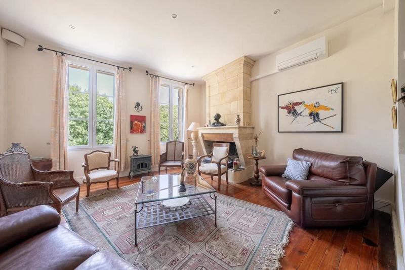 Maison de maîtres - 400 m² - 9 pièces