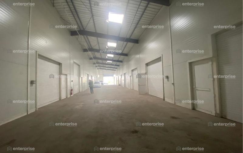 Local d'activité / Entrepôt - 140 m²