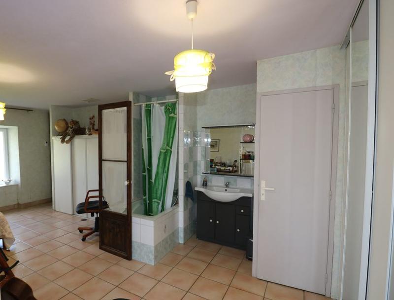 Maison en pierre - 235 m² - 5 pièces