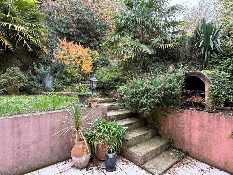 Maison ancienne - 190 m² - 9 pièces