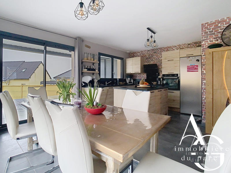 Maison traditionnelle - 113 m² - 6 pièces