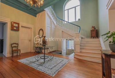 Maison de maîtres - 300 m² - 8 pièces