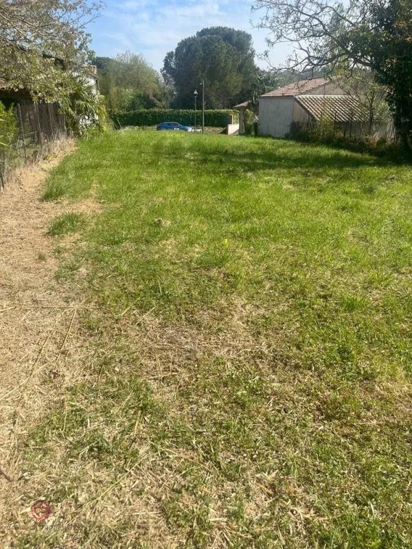Terrain constructible - 523 m²
