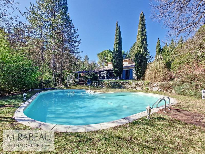 Villa - 172 m² - 6 pièces