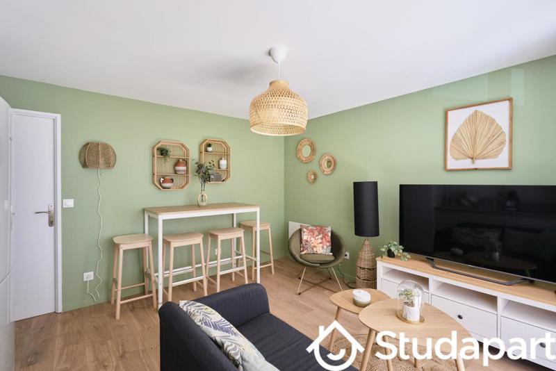 Chambre - 11 m² - 1 pièce