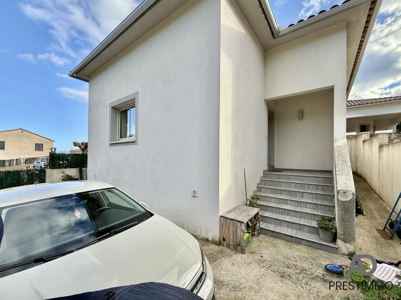 Maison traditionnelle - 70 m² - 3 pièces