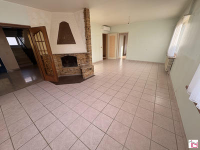 Maison - 185 m² - 6 pièces