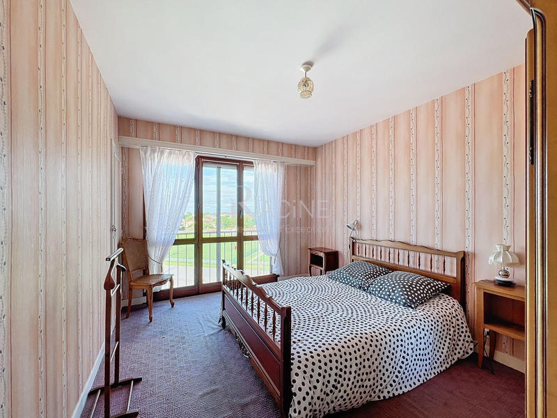 Appartement - 84 m² - 4 pièces