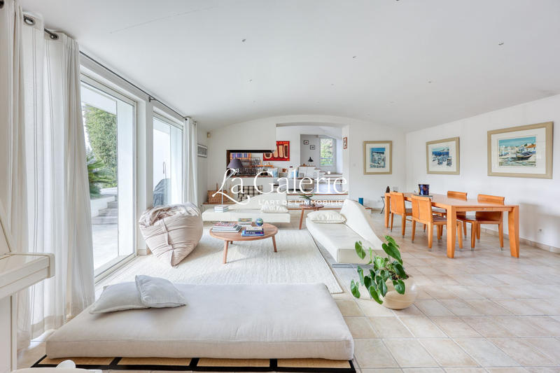 Villa - 295 m² - 7 pièces