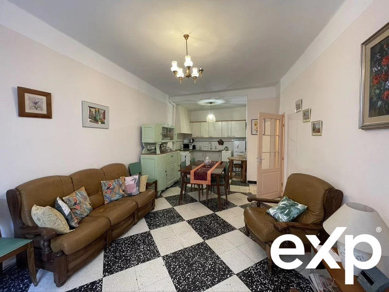 Maison traditionnelle - 92 m² - 4 pièces