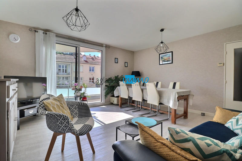 Appartement - 77 m² - 3 pièces