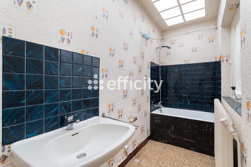 Maison - 95 m² - 5 pièces