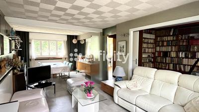 Maison - 143 m² - 5 pièces