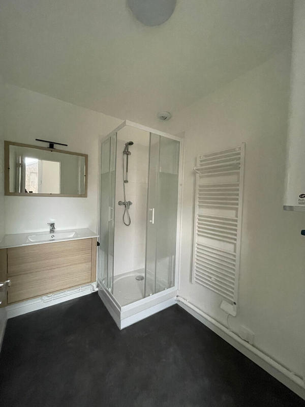 Appartement - 65 m² - 2 pièces