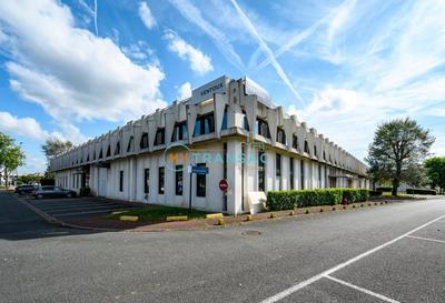 Local d'activité / Entrepôt - 920 m²