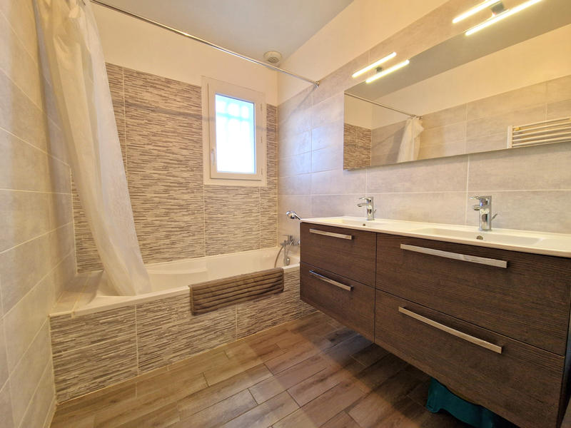 Villa - 92 m² - 4 pièces