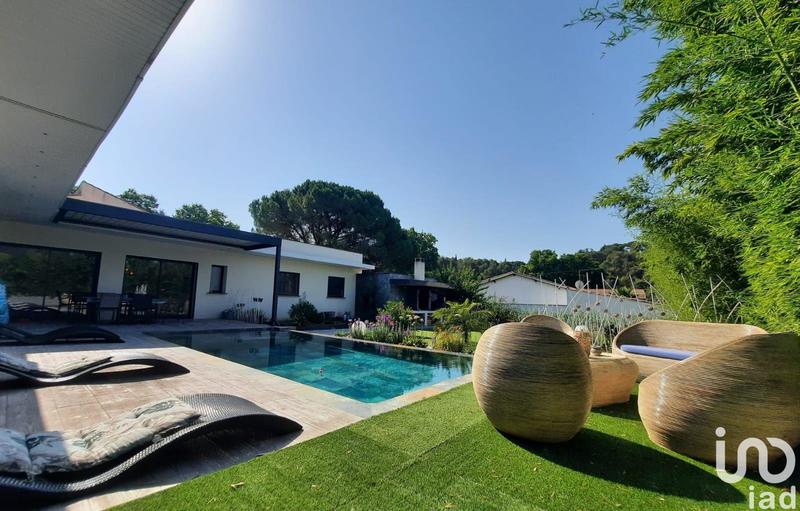 Maison - 180 m² - 5 pièces