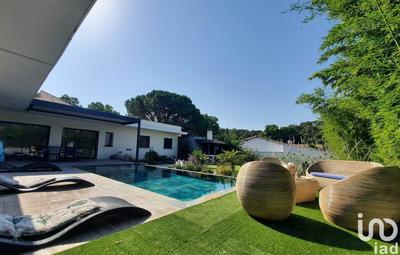 Maison - 180 m² - 5 pièces