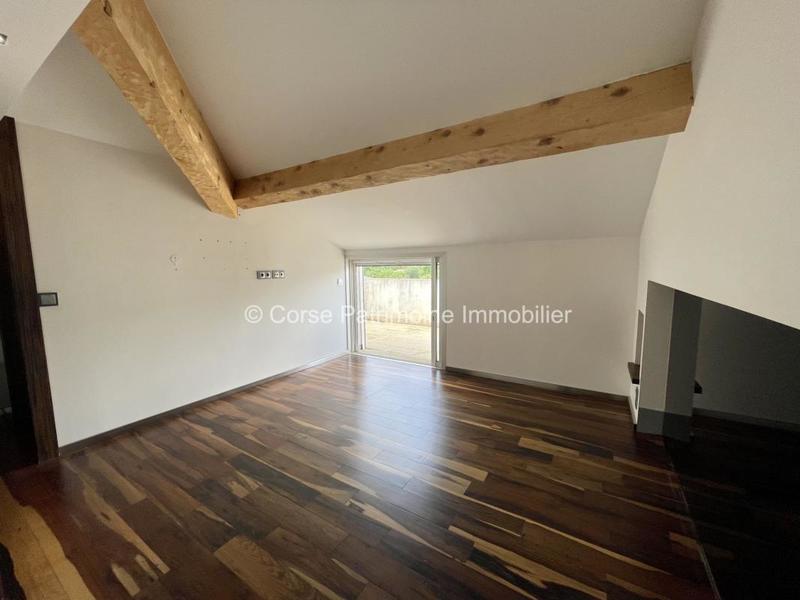Appartement - 125 m² - 5 pièces