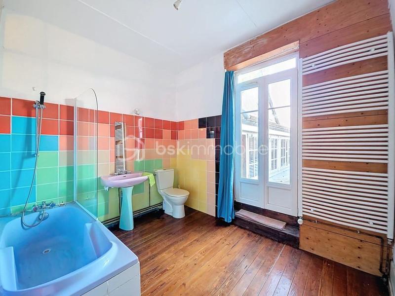 Maison - 185 m² - 7 pièces