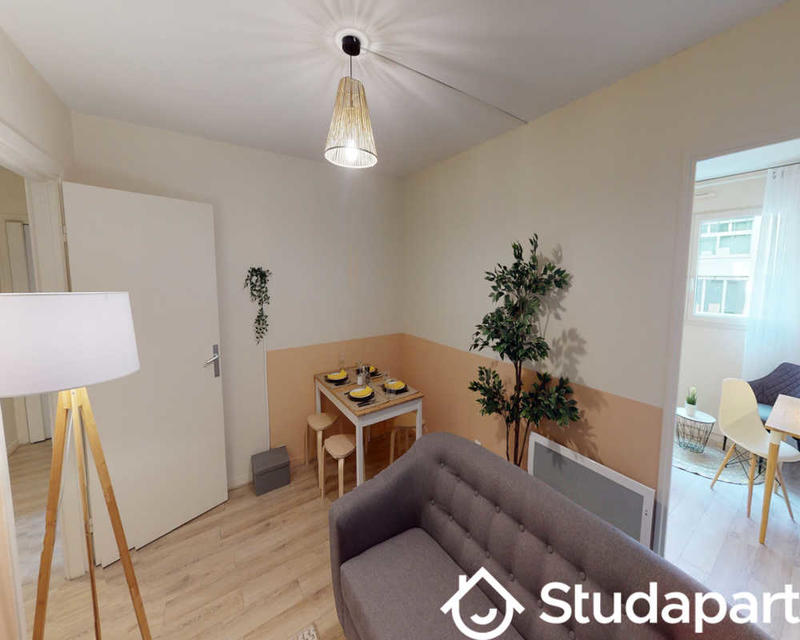 Chambre - 90 m² - 1 pièce