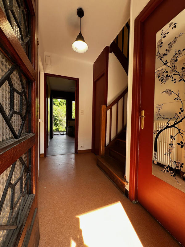 Maison - 95 m² - 5 pièces