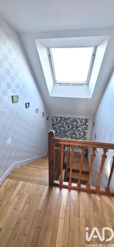 Maison - 180 m² - 8 pièces